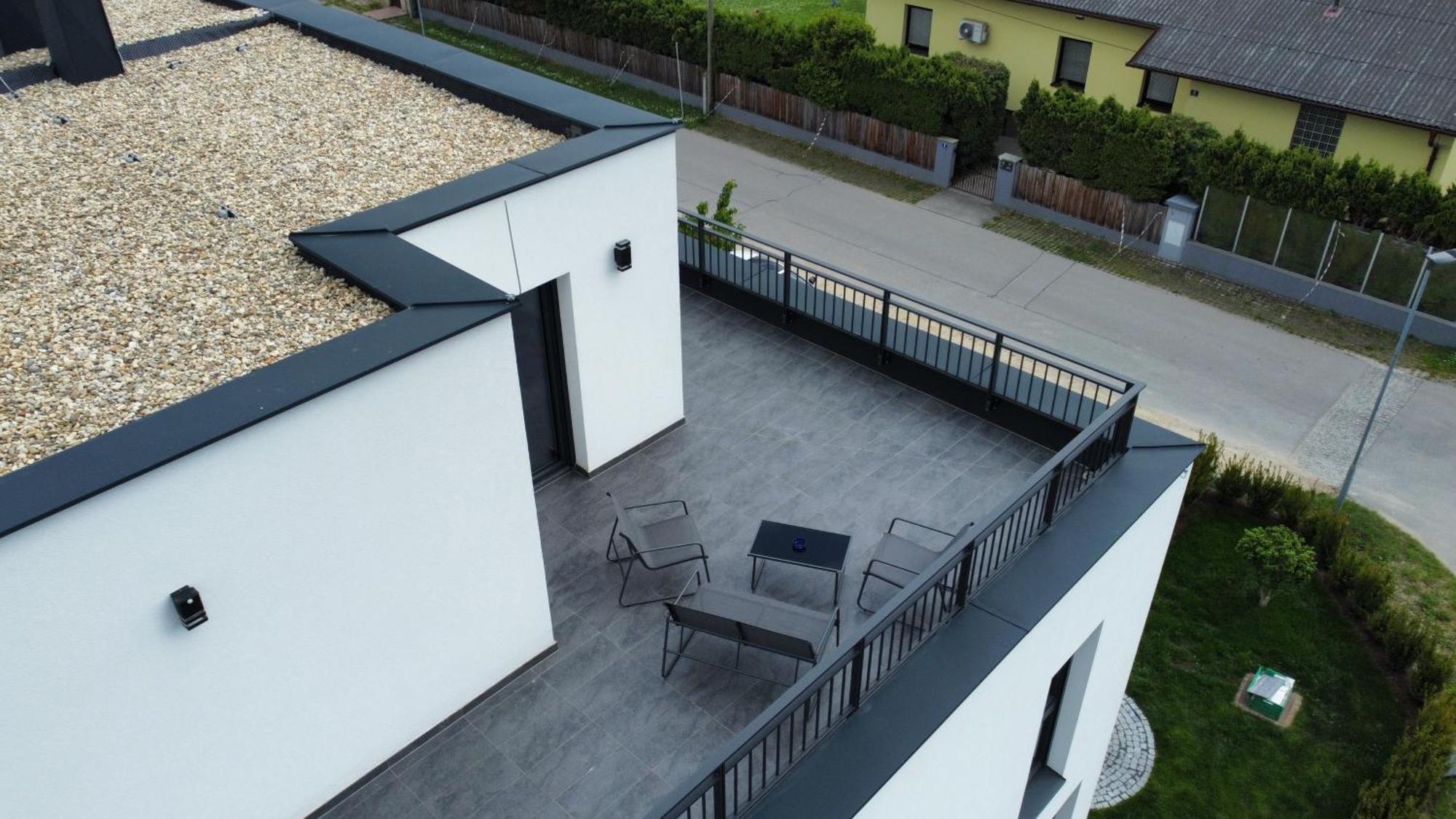 Weisses Haus Apartment Gerasdorf bei Wien Luaran gambar