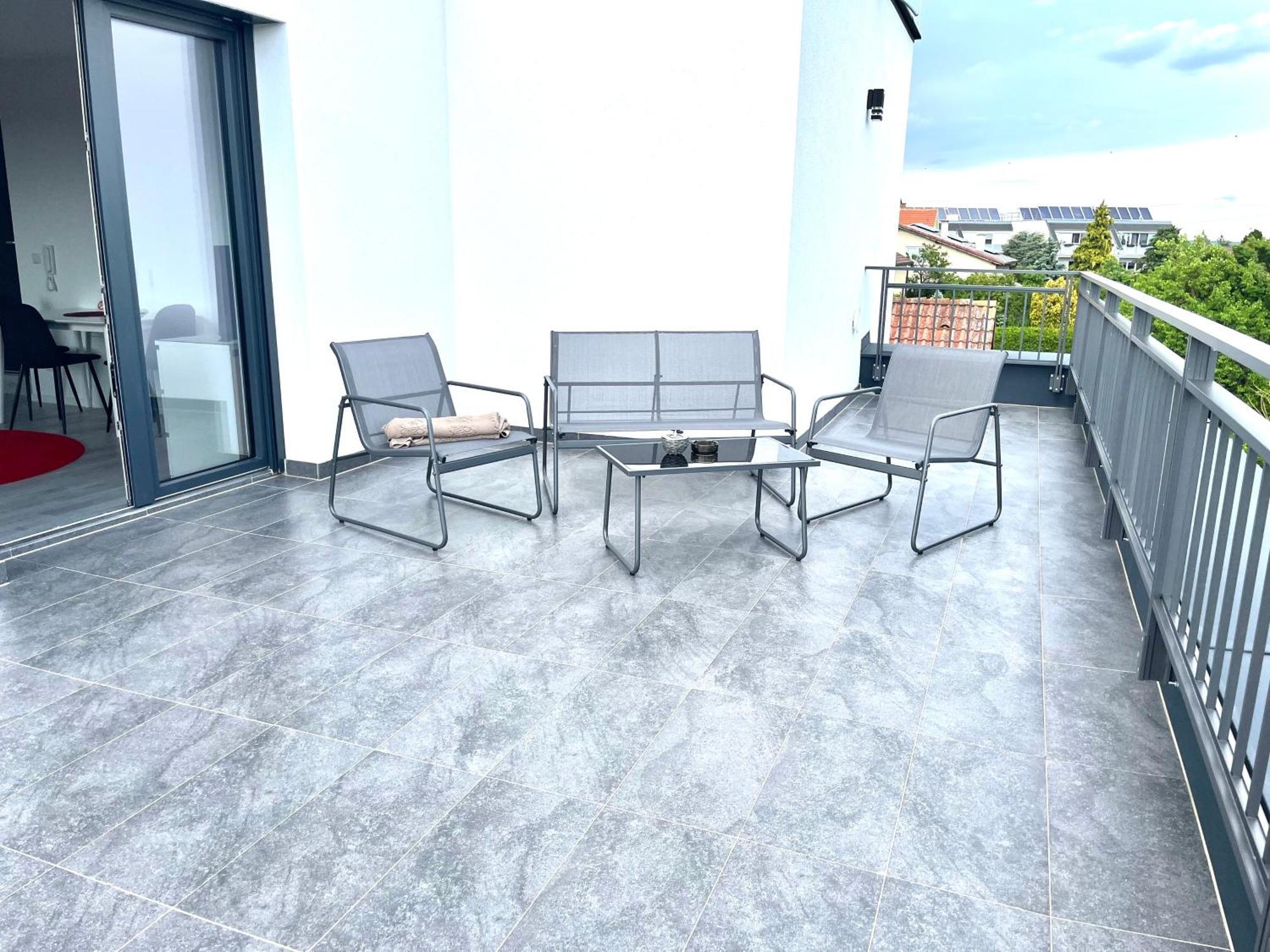 Weisses Haus Apartment Gerasdorf bei Wien Luaran gambar